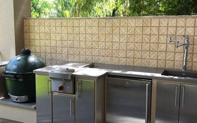 Simple Outdoor Kitchen