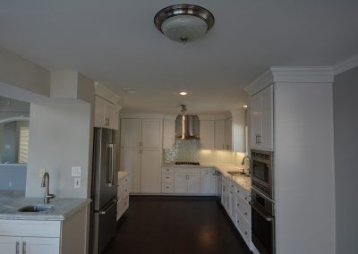 White shaker style kitchen remodeling Houston 3